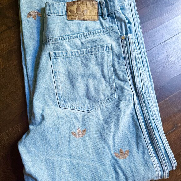 ADIDAS ORIGINAL Denim Rhinestone Pants with 3 strips - Light Blue- Size xl - Picture 8 of 10